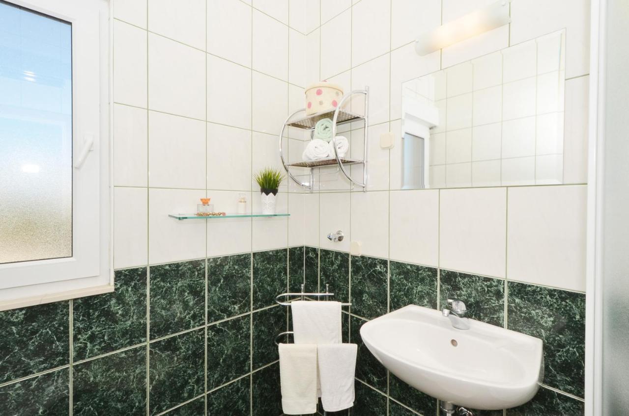 Apartmani Basic Rogoznica Rogoznica  Luaran gambar